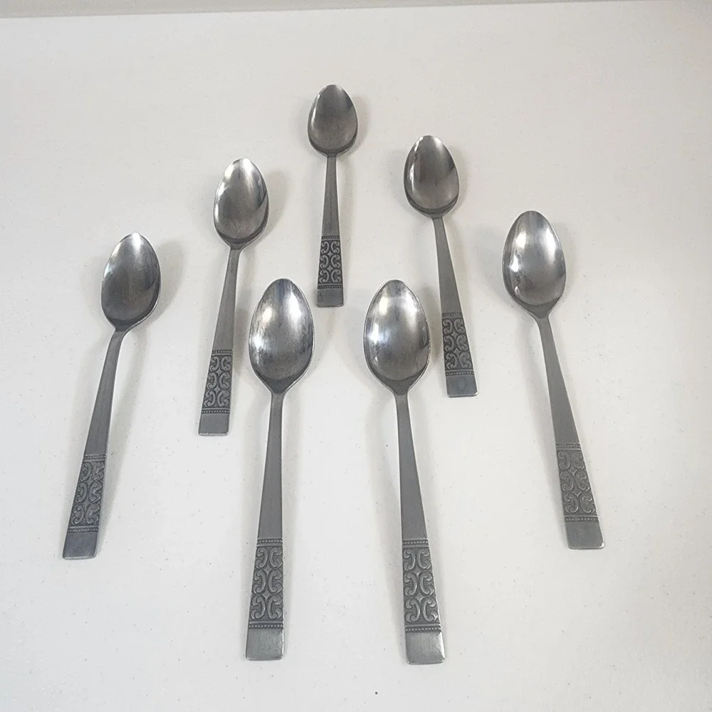 Roger's Casa Vista FLAWS Set Of 7 Small Teaspoons